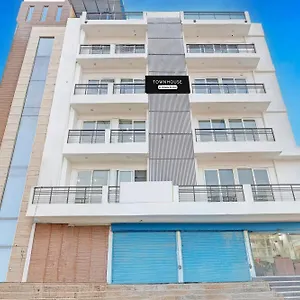 Townhouse Sector 62 Near World **** Gurgaon